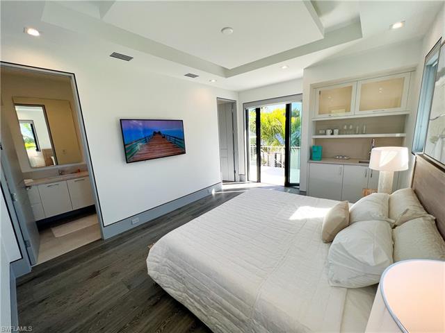 2201 Shad CT NAPLES, FL 34102 ,Listing ID