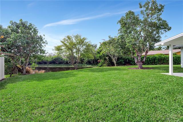 1084 Lake Shore CT NAPLES, FL 34103 ,Listing ID