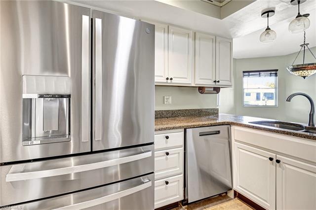 2302 SE 15th TER CAPE CORAL, FL 33990 ,Listing ID
