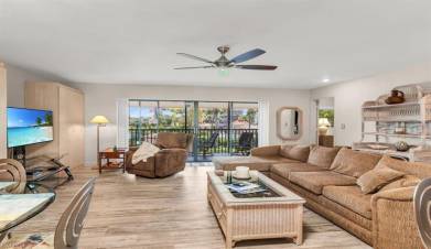 915 Panama CT Unit# B4 MARCO ISLAND, FL 34145 ,Listing ID