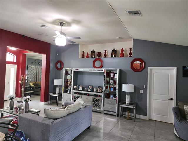 915 Alvin ave LEHIGH ACRES, FL 33971 ,Listing ID