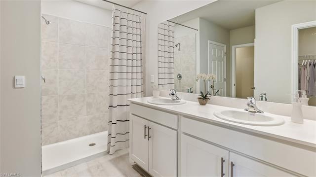 1046 NE 2nd TER CAPE CORAL, FL 33993 ,Listing ID