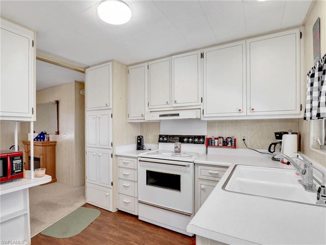 118 Flame LN NORTH FORT MYERS, FL 33917 ,Listing ID