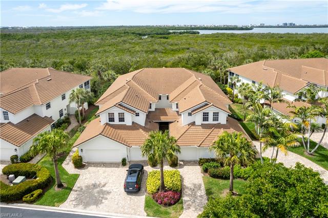 Nestled in Bay Pointe with a preserve View!