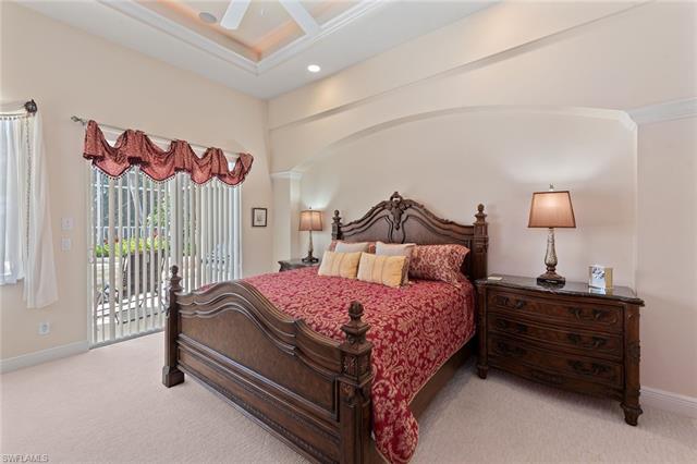 560 Inlet DR MARCO ISLAND, FL 34145 ,Listing ID