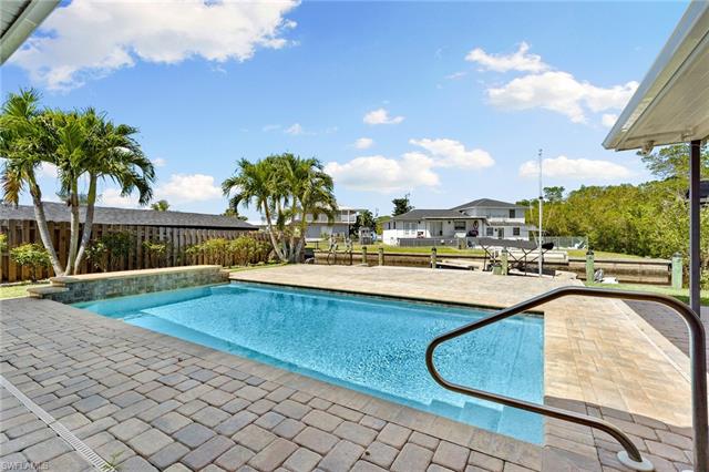124 E North Shore AVE NORTH FORT MYERS, FL 33917 ,Listing ID