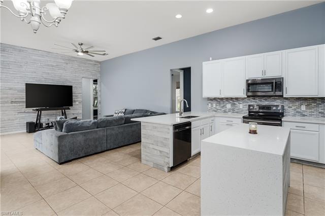 2066 Mandarin LN NAPLES, FL 34120 ,Listing ID