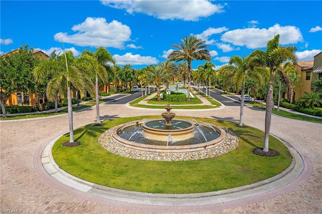 Surrounding community with a yard